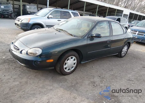 1998 Ford Taurus Lx/Se z USA, uszkodzony, nr VIN 1FAFP52UXWA105768